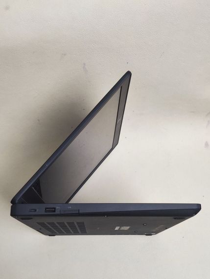 Ноутбук Dell Inspiron 17 5767 / 17.3" (1600x900) TN / Intel Core i5-7200U (2 (4) ядра по 2.5 - 3.1 GHz) / 8 GB DDR4 / 256 GB SSD / Intel HD Graphics 620 / WebCam б/у | Зображення 5
