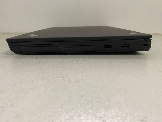 Ноутбук Б-класс Lenovo ThinkPad T540p / 15.6" (1920x1080) TN / Intel Core i7-4600M (2 (4) ядра по 2.9 - 3.6 GHz) / 8 GB DDR3 / 240 GB SSD / Intel HD Graphics 4600 / DVD-ROM / VGA б/у | Зображення 3