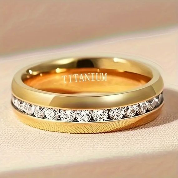 Золотистое классическое обручальное кольцо из титановой стали с белым Liresmina Jewelry цирконием размер 22