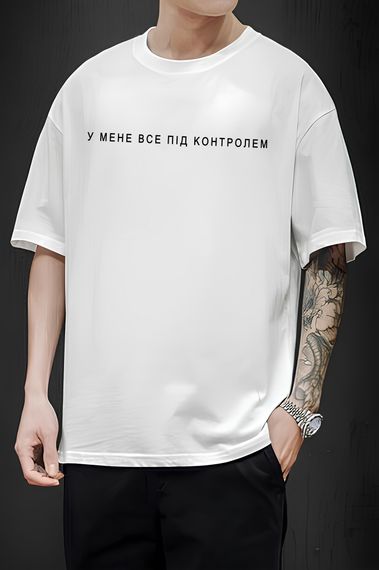 Футболка з мерчем