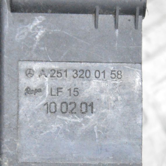 Блок клапанів пневмопідвіски Mercedes S213 W251 2005-2023 Модуль клапанів пневмопідвіски Мерседес A2513200158 | Зображення 2