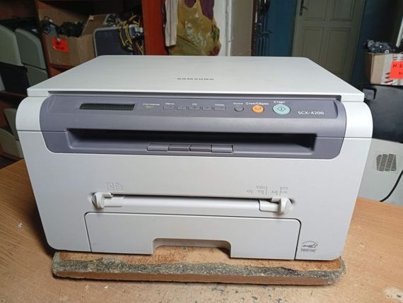 МФУ Samsung SCX-4200 / Лазерная монохромная печать / 600x600 dpi / A4 / 18 стр/мин / USB 2.0 б/у | Зображення 2