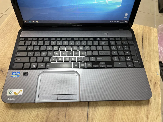 Ноутбук Toshiba L855 15.6  intel core i3 3120M/4gb/640Gb HDD | Зображення 1