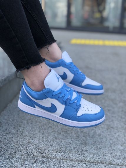 Жіночі кросівки Nike Air Jordan 1 Low | Зображення 6