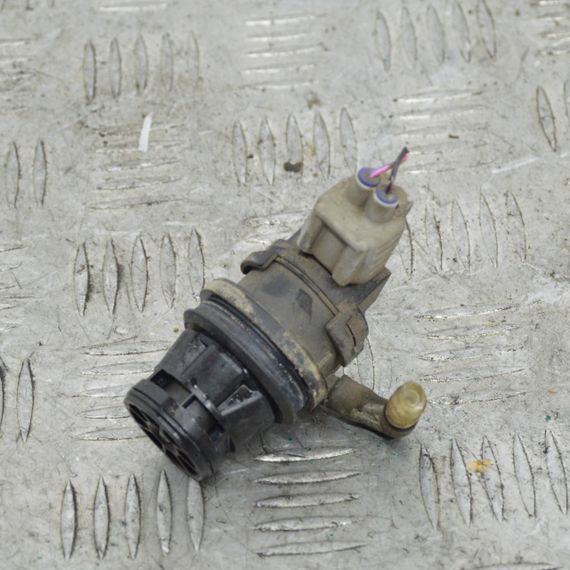 Насос омивача заднього скла Mazda 3 BK 2003-2009 Моторчик склоомивача Мазда 3 8603109120