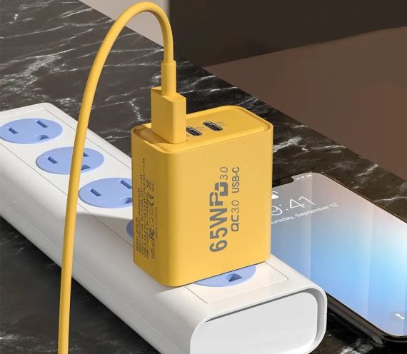 Зарядний пристрій для телефону (65W), 1xUSB + 2хType-C / Адаптер для заряджання / Швидка зарядка для смартфона | Зображення 5