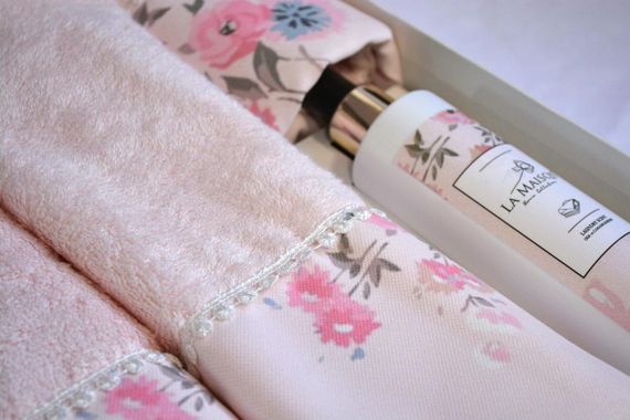 Подарунковий набір бамбукових рушників La Maison, 3 шт. з ароматом Alen | Зображення 4