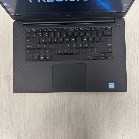 Мобільна робоча станція Б-класу Dell Precision 5540 / 15,6" (1920x1080) IPS / Intel Core i7-9850H (6 (12) ядер по 2,6 - 4,6 ГГц) / 16 ГБ DDR4 / 512 ГБ SSD / nVidia Quadro T1000, 4 ГБ GDDR5, 128-біт / WebCam б/в | Зображення 4