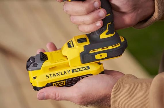 Гайковерт ударний акумуляторний Stanley Fatmax з АКБ та ЗП SFMCF820D2K | Зображення 2