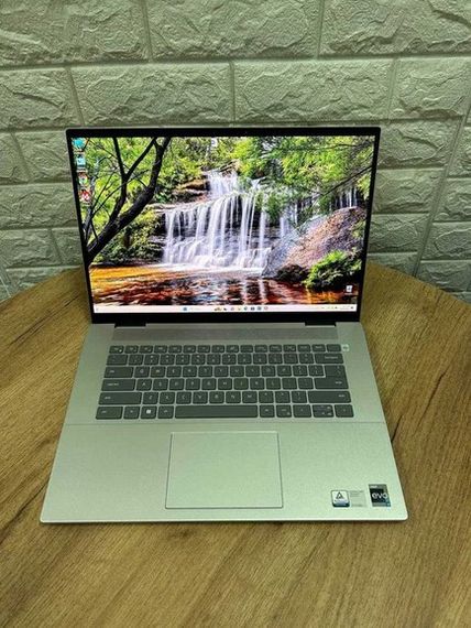 Ноутбук Dell Inspiron 7630 16,0" QHD IPS i7 13700H 32Gb SSD 1Tb Intel Iris Xe Б/В