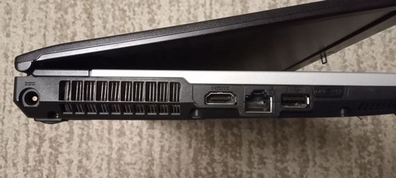 Ноутбук Б-класс Fujitsu LifeBook S760 / 13" (1366x768) TN / Intel Core i5-560M (2 (4) ядра по 2.66 - 3.2 GHz) / 6 GB DDR3 / 120 GB SSD / Intel HD Graphics / WebCam / DVD-ROM б/у | Зображення 4