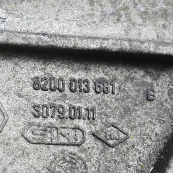 Кронштейн кріплення подушки двигуна лівий 2.2 DCI Renault Laguna II Espace IV Рено Еспейс Лагуна 8200013681 | Зображення 2