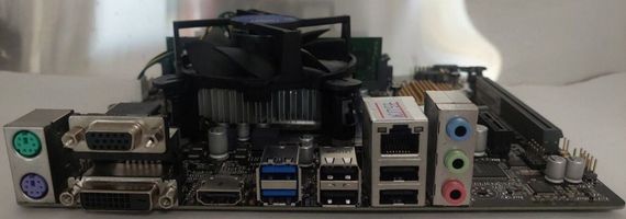 Комплект: материнська плата Asus H110M-R / Intel Core i3-7100 (2(4) ядра по 3.9 GHz) / 4GB DDR4 / Intel HD Graphics 620 / Socket LGA1151 / Кулер б/в | Зображення 1