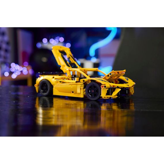 Конструктор LEGO Technic Chevrolet Corvette Stingray (42205) | Зображення 8