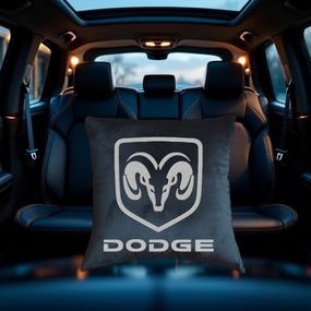 Авто Подушка з вишивкою логотипу марки додж Dodge чорний автомобілісту 00454