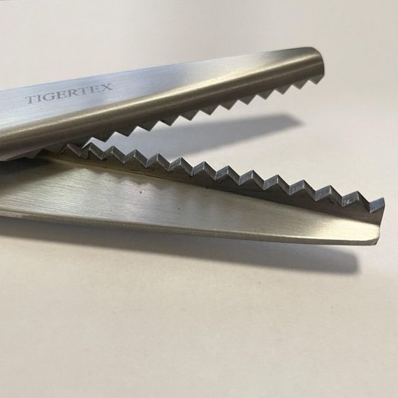 Ножиці швейні для тканини "Зигзаг" 23см TIGERTEX (5826) | Зображення 1