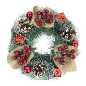Різдвяний вінок у снігу з подарунками 30см