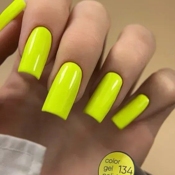 Гель-лак Valeri 134 "Електричний лимон" 6мл