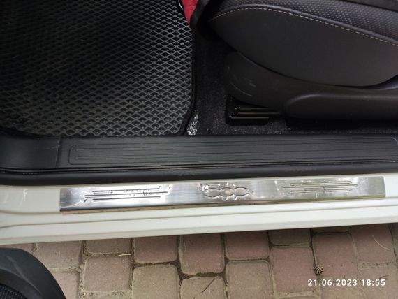 Накладки на пороги 500 (Carmos, 2 шт, нерж) для Fiat 500/500L | Зображення 1