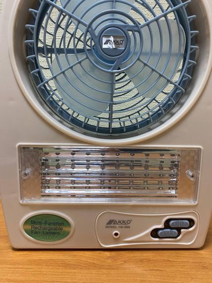 Акумуляторний кімнатний вентилятор, Вентилятор переносний для будинку з ліхтариком   знижка | Зображення 4