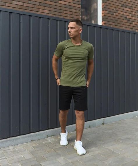 Мужской однотонный летний костюм шорты и футболка, размер 50, цвет черный с хаки | Зображення 1