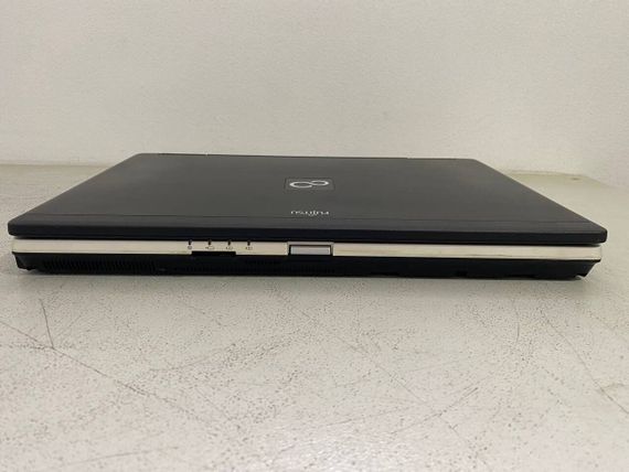 Ноутбук Fujitsu Celsius H700 / 15.6" (1920x1080) TN / Intel Core i7-620M (2 (4) ядра по 2.66 - 3.33 GHz) / 8 GB DDR3 / 128 GB SSD / nVidia Quadro FX 880M, 1 GB GDDR3, 128-bit / DVD-ROM б/в | Зображення 5