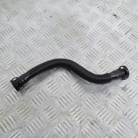 Патрубок вентиляції картерних газів 1.6b BMW F20 F21 F30 F31 трубка БМВ ф20 ф21 ф30 ф31 7608144