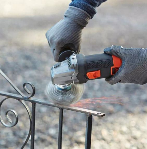 Шліфмашина кутова - болгарка мережева Black&Decker BEG220 | Зображення 2