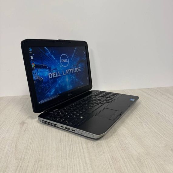 Ноутбук Б-клас Dell Latitude E5530 / 15.6" (1366x768) TN / Intel Core i5-3210M (2 (4) ядра по 2.5 - 3.1 GHz) / 4 GB DDR3 / 120 GB SSD / Intel HD Graphics 4000 / WebCam б/в | Зображення 4