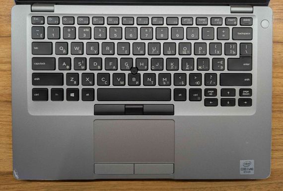 Ультрабук Б-класс Dell Latitude 5411 / 14" (1920x1080) IPS / Intel Core i7-10850H (6 (12) ядер по 2.7 - 5.1 GHz) / 16 GB DDR4 / 512 GB SSD / Intel UHD Graphics / WebCam / Windows 10 б/у | Зображення 4