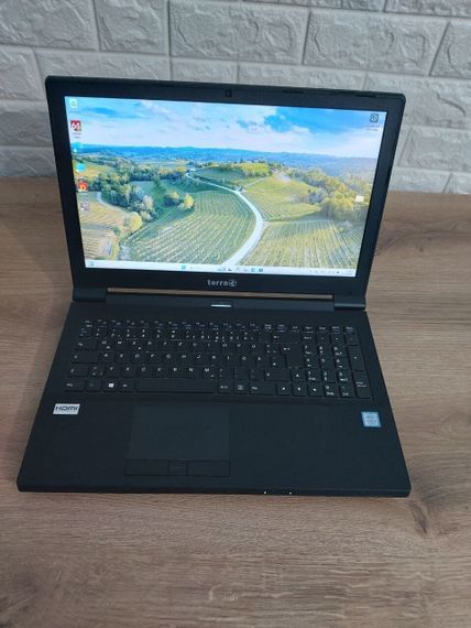 Ноутбук Terra Mobile 1543 / 15.6" (1920x1080) TN / Intel Core i5-9500T (6 ядер по 2.2 - 3.7 GHz) / 16 GB DDR4 / 240 GB SSD + 320 GB HDD / Intel UHD Graphics 630 / WebCam / DVD-ROM / Без АКБ б/у | Зображення 1