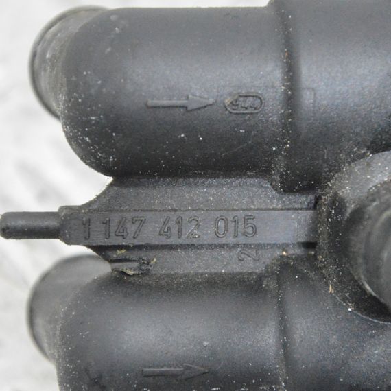 Кран обігрівача пічки Mercedes-Benz W124 1984-1997 Краник радіатора пічки Мерседес в124 0008306584 | Зображення 2