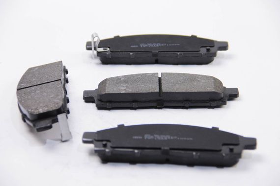 Колодки передні гальмівні Mitsubishi L200 05-15 (tokico), JP Group (3963600210) | Зображення 1