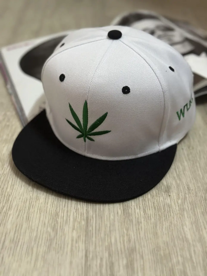 Кепка снепбек (Snapback) лист конопли Бело-зеленый №2 56-61р  (9077)