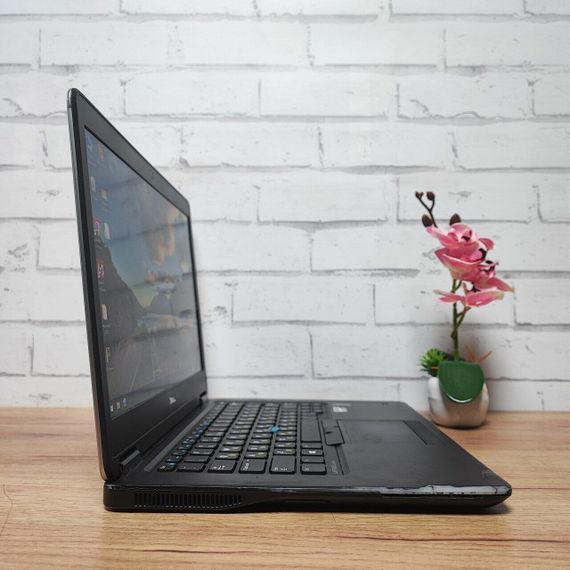 Ноутбук Б-клас Dell Latitude E5440 / 14" (1920x1080) TN / Intel Core i7-5600U (2 (4) ядра по 2.6 - 3.2 GHz) / 8 GB DDR3 / 128 GB SSD / Intel HD Graphics 5500 / WebCam / HDMI б/в | Зображення 4