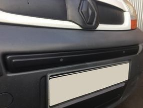 Зимняя средняя накладка (сверху номера) Глянцевая, 2001-2007 для Opel Vivaro