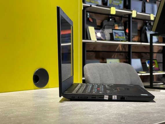 Ультрабук Lenovo ThinkPad L480 / 14" (1920x1080) IPS / Intel Core i3-8130U (2 (4) ядра по 2.2 - 3.4 GHz) / 8 GB DDR4 / 120 GB SSD / Intel UHD Graphics 620 / WebCam б/у | Зображення 2