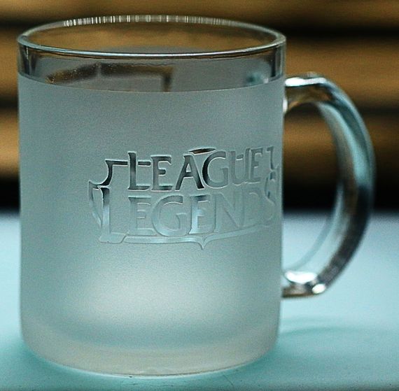 Скляна чашка 320 мл League of Legends з гравіюванням подарунок для фаната LOL ігровий кухоль Ліга Легенд | Зображення 4