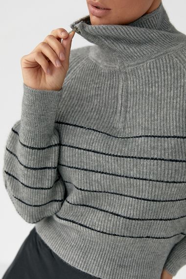 Короткий в'язаний светр у смужку із блискавкою на горловині - сірий цвет, ONE SIZE (є розміри) | Зображення 3