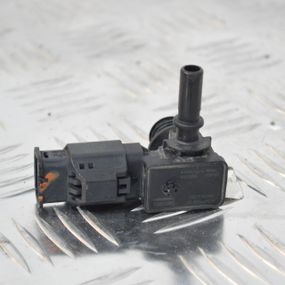 Датчик тиску гальмівної системи Peugeot 308 2013-2021 Вакуумний клапан Пежо 308 9810806380