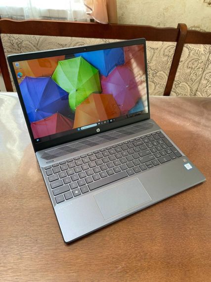 Ноутбук Б-класс HP 15-cs2083cl / 15.6" (1920x1080) IPS Touch / Intel Core i7-8565U (4 (8) ядра по 1.8 - 4.6 GHz) / 16 GB DDR4 / 256 GB SSD / Intel UHD Graphics / WebCam б/у | Зображення 1