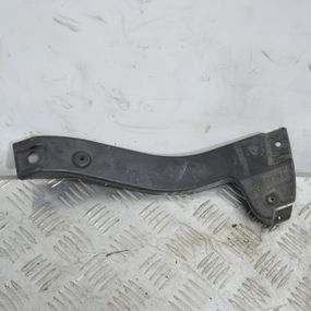 Кронштейн переднього бампера Audi A4 2004-2008 Кріплення бампера зовнішній правий Ауді а4 8E0807204B