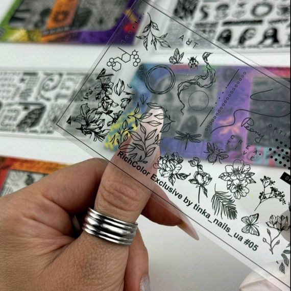 Пластина с трафаретом Exclusive 05 для стемпинга RichColor (12х6см)