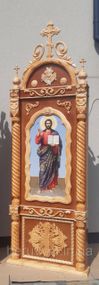 Церковний дерев"яний кіот з іконою