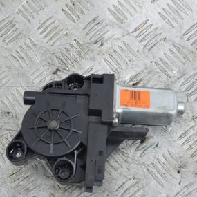 Моторчик склопідйомника передній правий Volvo V50 S40 1996-2012 Вольво в50 с40 979038100 979038-100