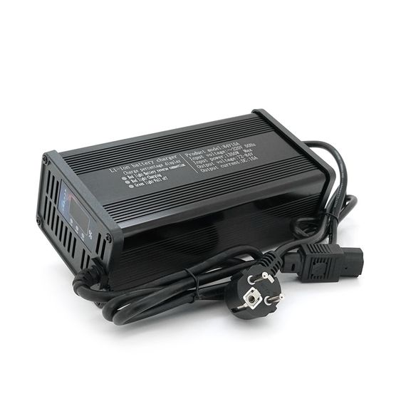 Зарядное устройство для аккумуляторов Li-ion 72V (84V),20S,15A, штекер Triangle plug (T-tipe/IEC/C13 N+L-), 185x88x60mm | Зображення 1