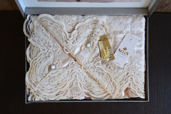 Велюровая скатерть Selin Yagmur 160×350 см бежевая | Зображення 2