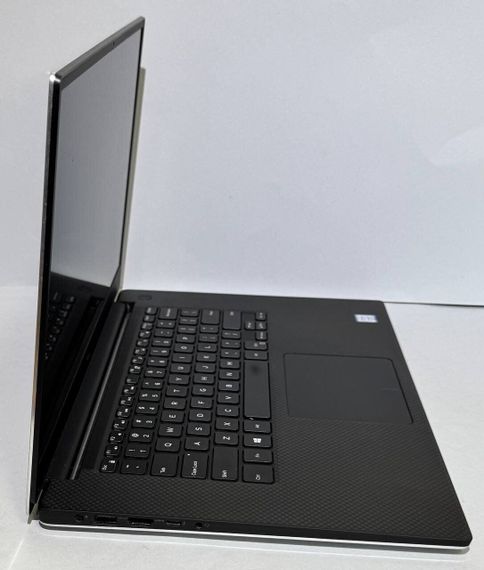 Мобільна робоча станція Dell Precision 5540 / 15.6" (1920x1080) IPS / Intel Core i7-9850H (6 (12) ядер по 2.6 - 4.6 GHz) / 32 GB DDR4 / 512 GB SSD / nVidia Quadro T1000, 4 GB GDDR5, 128-bit / WebCam б/в | Зображення 5