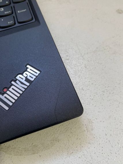 Мобильная рабочая станция Б-класс Lenovo ThinkPad P50 / 15.6" (1920x1080) TN / Intel Core i7-6700HQ (4 (8) ядра по 2.6 - 3.5 GHz) / 16 GB DDR4 / 256 GB SSD / nVidia Quadro M1000M, 2 GB GDDR5, 128-bit / WebCam б/у | Зображення 2