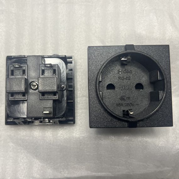 Розетка мережна AC-03/RG-02 UPS EU 16A Black для інвертора безперебійника